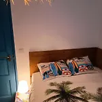 Хостел Happy Day House Кошта-да-Капарика