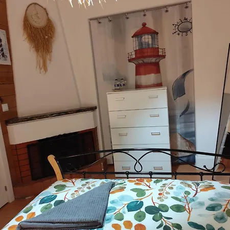 Happy Day House Hostel Costa da Caparica