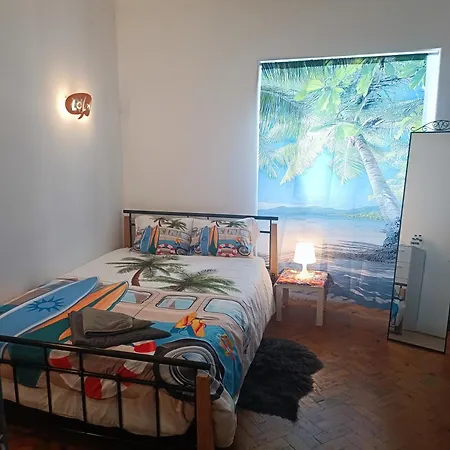 Happy Day House Hostel Costa da Caparica
