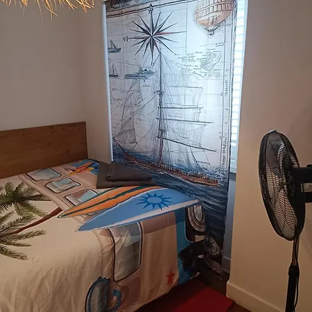 Happy Day House Hostel Costa da Caparica