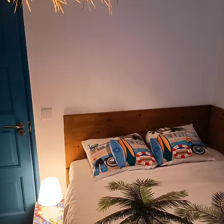 Vandrarhem Happy Day House Costa de Caparica